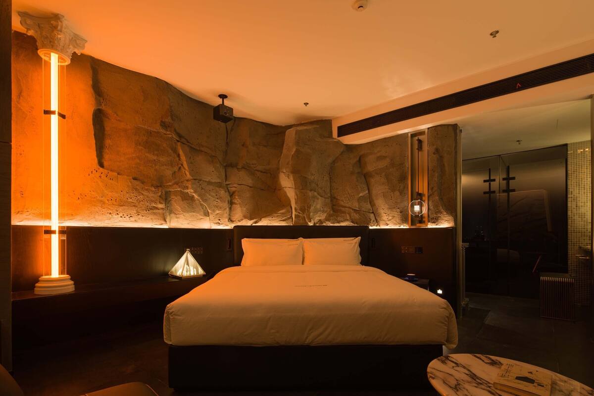 Standard Double Room | Blackout drapes, iron/ironing board, free WiFi