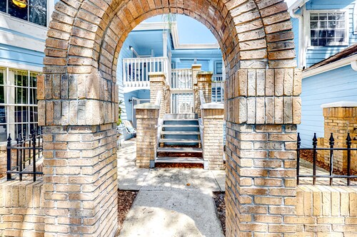 Blue Crush | House in Kissimmee with pool, hot tub, and tennis access