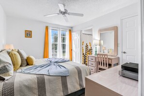 2 slaapkamers, een strijkplank/strijkijzer, gratis wifi, beddengoed