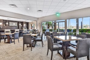 Dining - Two-story, dog-friendly gem near theme parks with pool, central AC & on-site gym (Kissimmee)