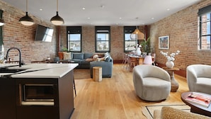 Luksusleilighet, 4 soverom, aircondition | Oppholdsområde