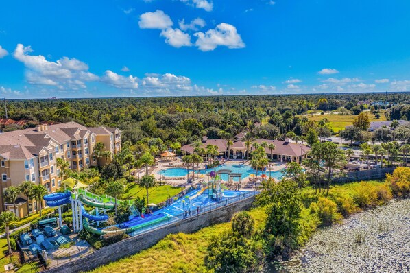 Pool - Friendly condo with pool and hot tub access, WiFi, central AC, and private W/D (Kissimmee)