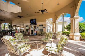 Terrace/patio - Friendly condo with pool and hot tub access, WiFi, central AC, and private W/D (Kissimmee)