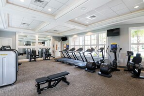 Fitness facility - Modern home w/ pool, spa, movie screen & Ping-Pong - walk to clubhouse (Davenport)