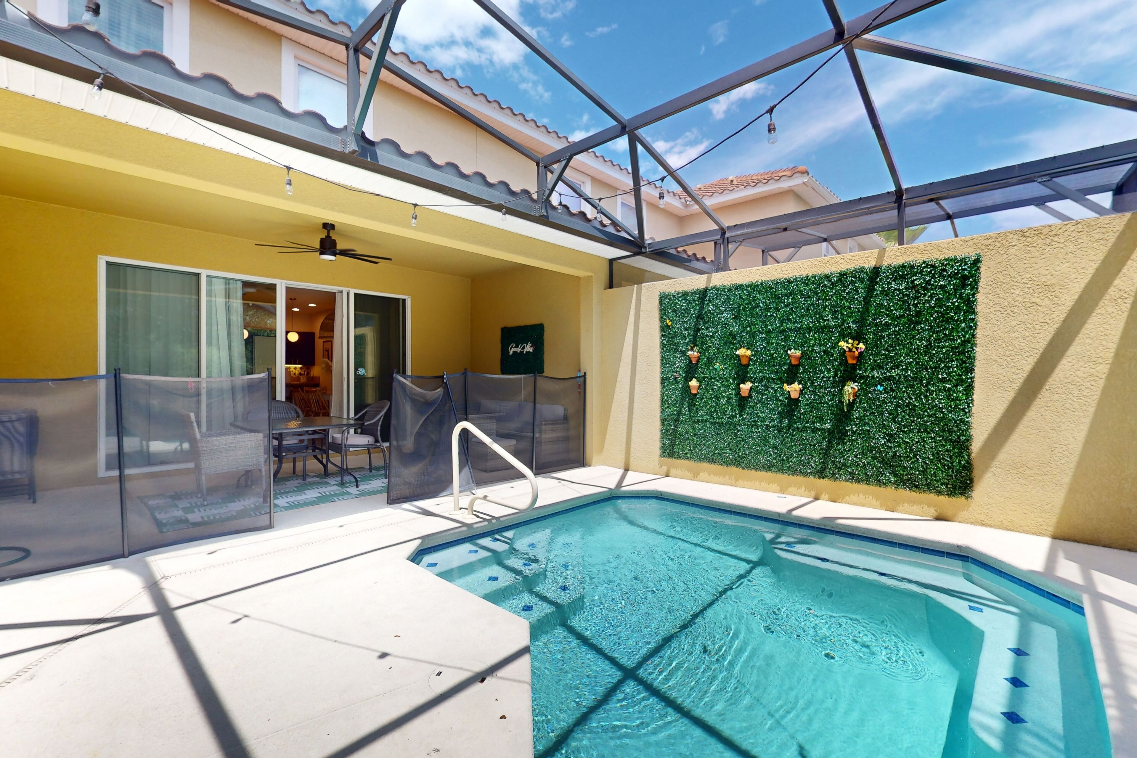 Una piscina techada, una piscina climatizada