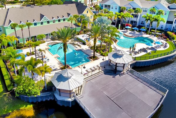 A heated pool - Lakeside Getaway Near Orlando Attractions | Pools, Hot Tub & Resort Amenities (Kissimmee)