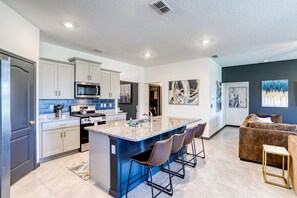 Fridge, microwave, oven, stovetop - Large open-concept home with private pool, pool table-Dogs Welcome (Davenport)