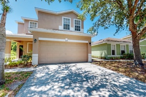 Exterior - Dog-friendly home in a quiet area near Disney with private heated pool, pool spa (Davenport)