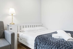 Ferros/tábuas de passar roupa, Wi-Fi, roupa de cama