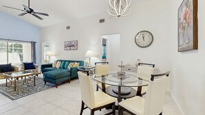 Unclassified image, 4 of 21, button - Single-level home with private pool, close to shopping & attractions (Clermont)