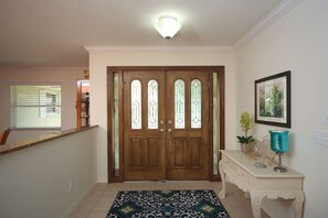Interior - Waterford - canal front beautifully decorated pool home (Englewood)