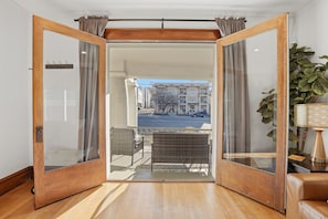 Interior - Delightful 2-bedroom apartment in the Heart of Salt Lake City! Close to U of U. (Salt Lake City)