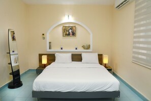 5 Schlafzimmer, Bügeleisen/Bügelbrett, WLAN, Bettwäsche