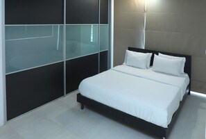 5 dormitorios, tabla de planchar con plancha, wifi y ropa de cama