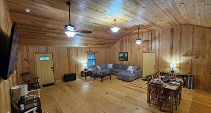 2-bedroom cabin in the heart of Amish country in Ethridge Tennessee.