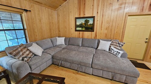 2-bedroom cabin in the heart of Amish country in Ethridge Tennessee.