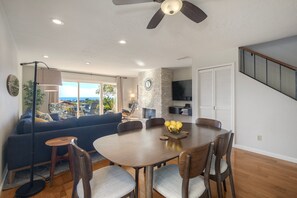 Dining - Luxury Coastal Escape | Sleeps 4 | Ocean Views + Resort Amenities (Carlsbad)