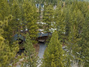 Exterior - Donner Delight - Classic Donner Lakefront Cabin with Lake Views, across from Shoreline Park (Truckee)