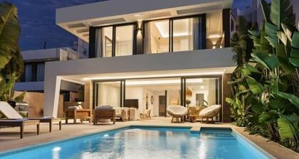 6 BDRM Golfside Luxury Villa w/ Pool Jaccuzi