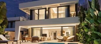 6 BDRM Golfside Luxury Villa w/ Pool Jaccuzi