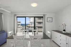 Dining - Lindomare 16 Kings Beach Ocean Views (Kings Beach)