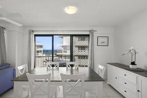 Dining - Lindomare 16 Kings Beach Ocean Views (Kings Beach)