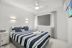2 bedrooms, iron/ironing board, WiFi, bed sheets - Lindomare 16 | Kings Beach Ocean Views, Pool & Walk Everywhere (Kings Beach)