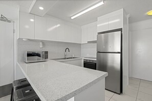 Fridge, microwave, oven, stovetop - Lindomare 16 Kings Beach Ocean Views (Kings Beach)