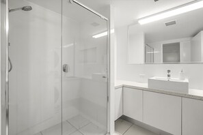Shower - Lindomare 16 Kings Beach Ocean Views (Kings Beach)