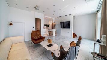 Japanese-style Villa, Balcony, Sea View | Living area