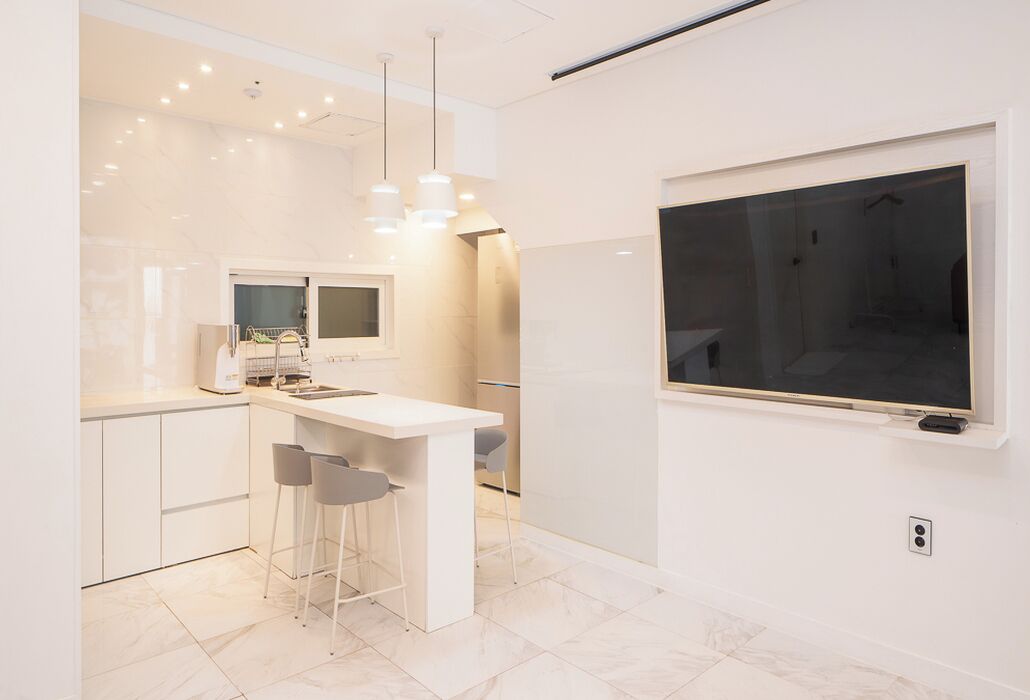 Villa Prestigio, balcón, vista al mar | Restaurantes