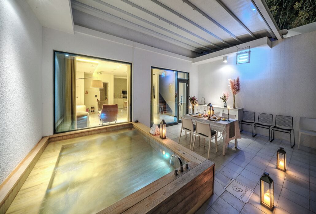 Japanese-style Villa, Balcony, Sea View | Outdoor dining