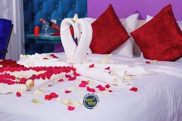 Standard Double Room | WiFi (free), bed sheets