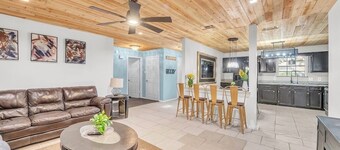 Texas Longhorn country living 4BD 2 BA