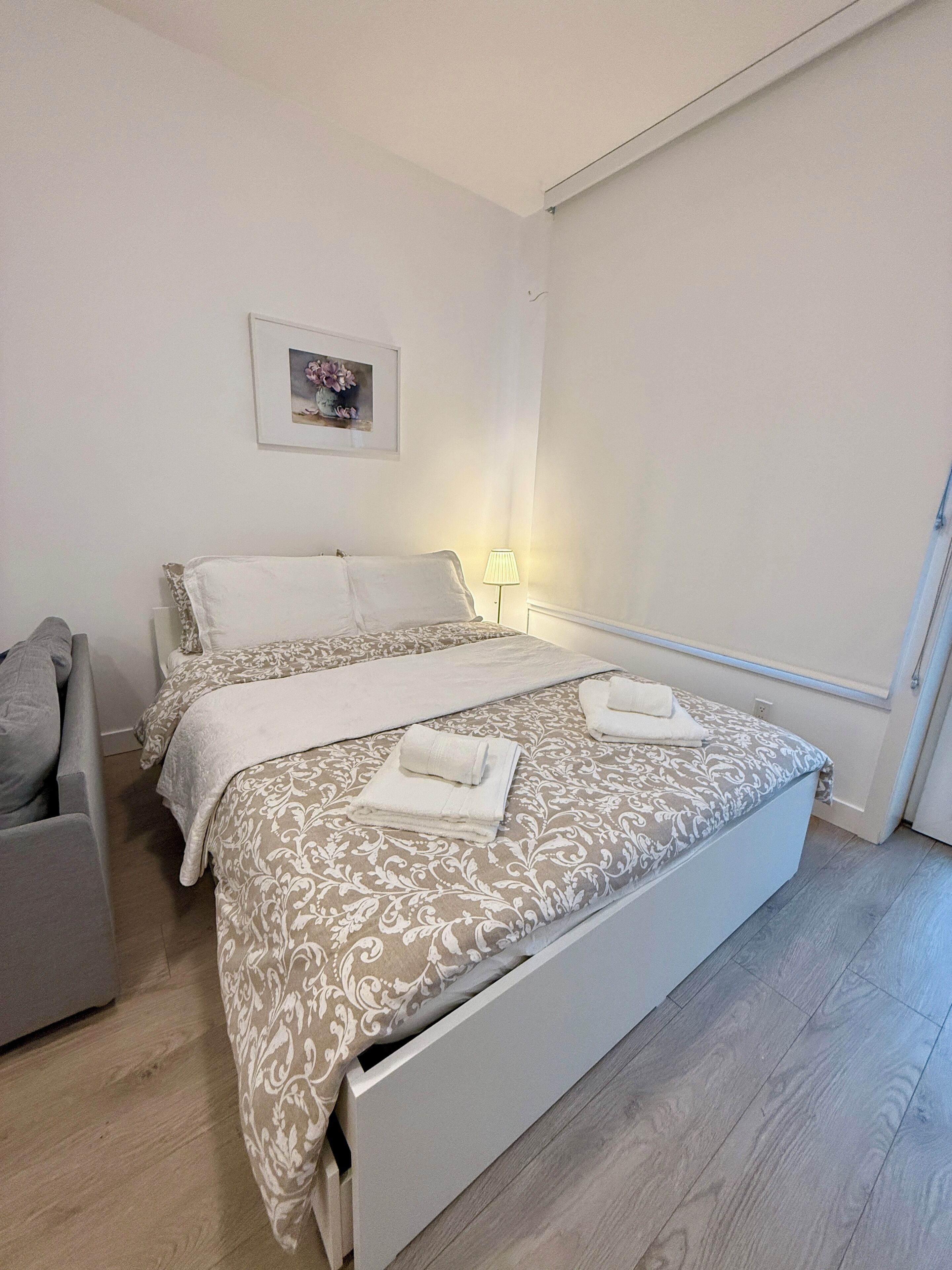 Iron/ironing board, free WiFi, bed sheets, wheelchair access