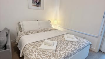 Iron/ironing board, free WiFi, bed sheets, wheelchair access