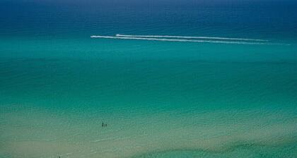 Golf Cart Included! Walk to Private Beach • 11 Pools • Park at Door