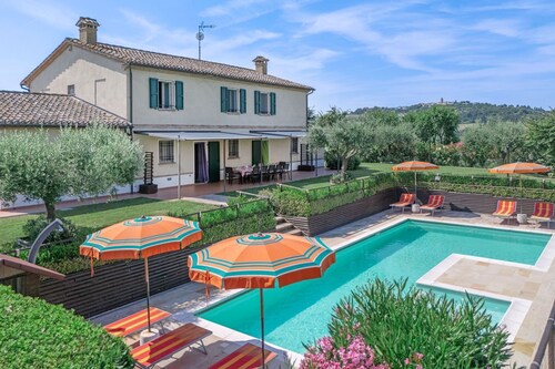 Villa with private pool and panoramic countryside views, just 20 minutes from the Adriatic coast