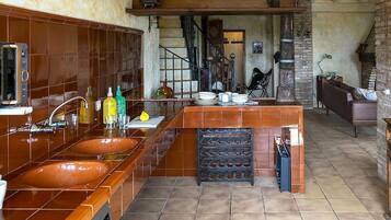 Réfrigérateur, micro-ondes, four, lave-vaisselle