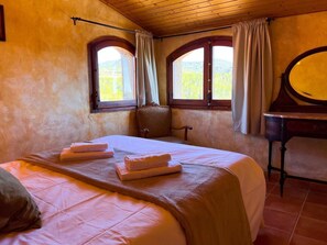 Fer et planche à repasser, accès Internet, draps fournis