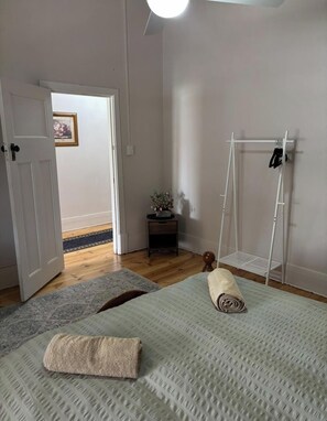 Strykejern/-brett, wi-fi og sengetøy