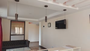 Interior detail - Kilimani Breeze Hotel Wote (Wote)