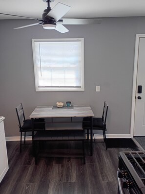 Dining - 3-bedroom house in perfect Inkster with cool AC breeze (Inkster)