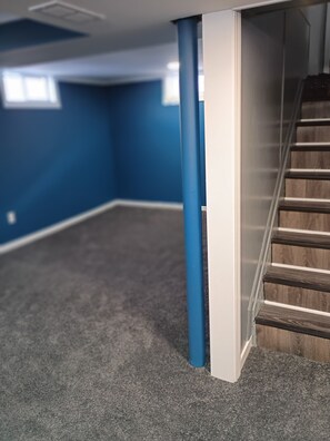 Interior - 3-bedroom house in perfect Inkster with cool AC breeze (Inkster)