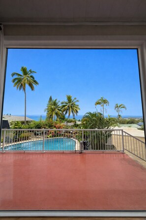 Property grounds - Central Oceanview Hawaii Style House Pool & SPA (Kailua-Kona)