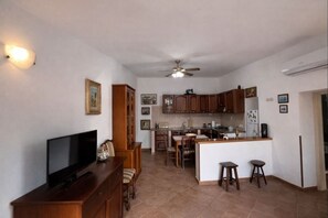 Interior - Three-Room Apartment steps from Ghiaie Beach (Portoferraio)