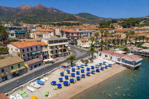 Porto Azzurro Home, just a few steps from the center and Pianotta Beach