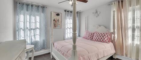 3 makuuhuonetta, silitysrauta/-lauta, internet, vuodevaatteet