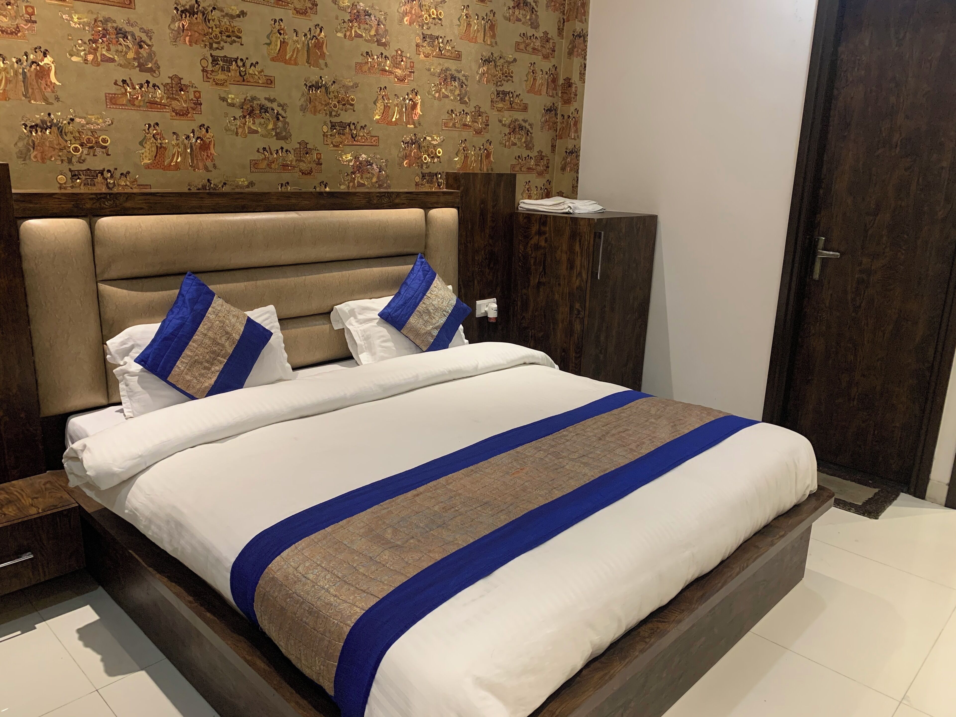 Deluxe Double Room, City View