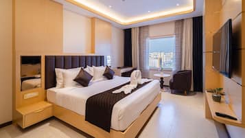 In-room safe, laptop workspace, soundproofing, free WiFi